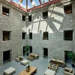 & Monasterio De 호텔