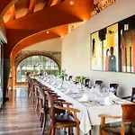 & Monasterio De 호텔