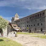 & Monasterio De 호텔