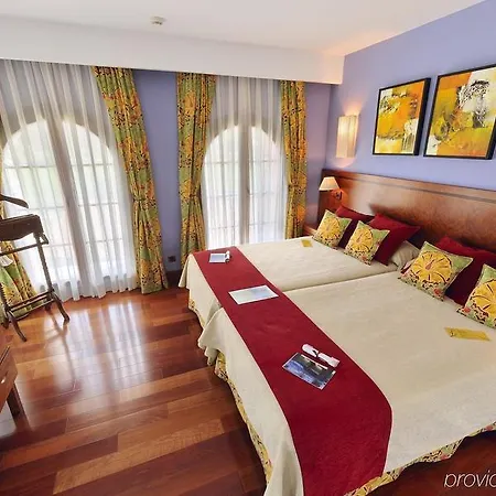 Hotel & Monasterio De