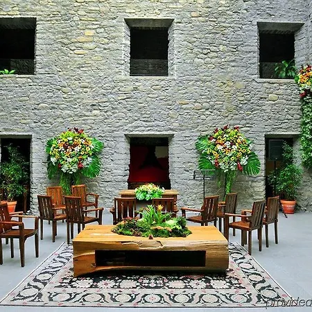 & Monasterio De Hotel