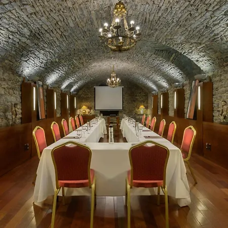 & Monasterio De Hotel 5*