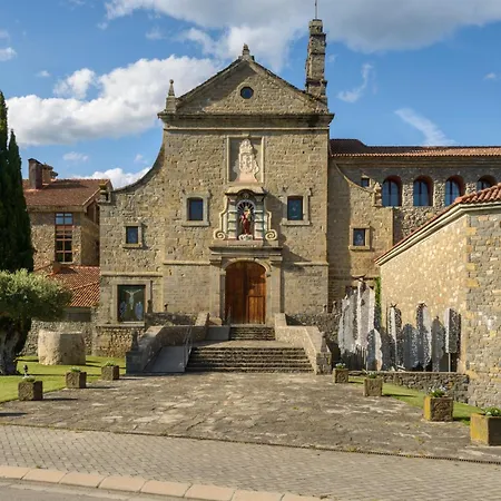 & Monasterio De 5*
