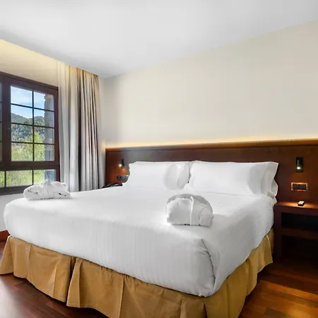 Otel & Monasterio De 5*