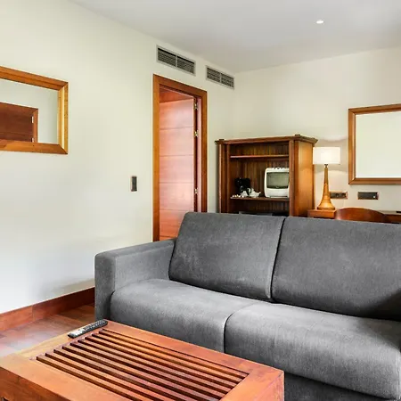 Hotel & Monasterio De 5*