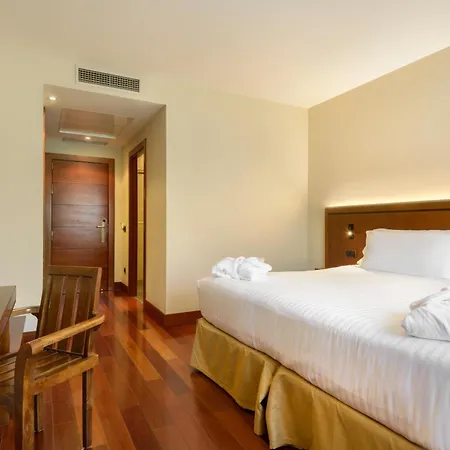 Otel & Monasterio De
