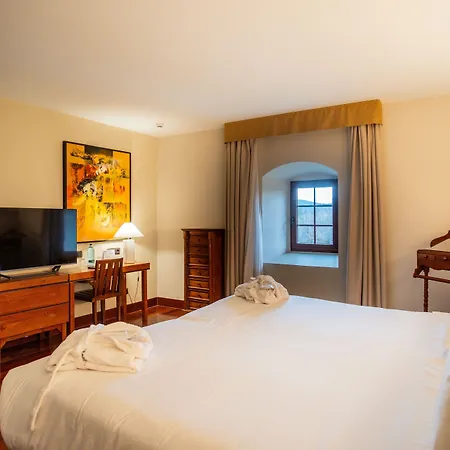 Otel & Monasterio De