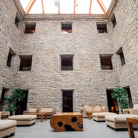 Otel & Monasterio De Boltaña