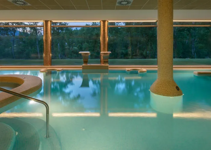 & Monasterio De Ξενοδοχείο Boltaña