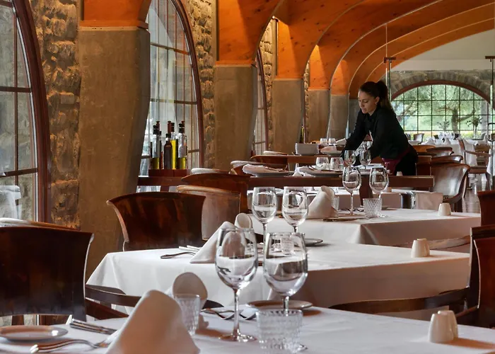 & Monasterio De Hotel Boltaña