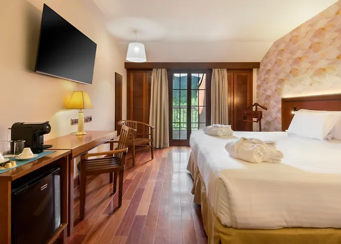 & Monasterio De Hotel