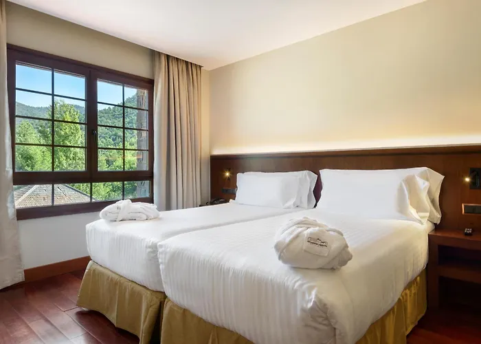 & Monasterio De Boltaña