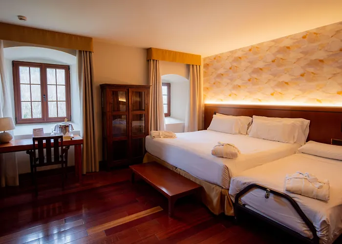 & Monasterio De Hotel Boltaña