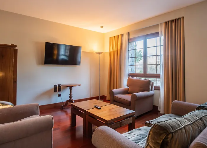 & Monasterio De Hotel Boltaña