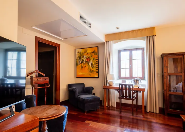 & Monasterio De 5* Boltaña