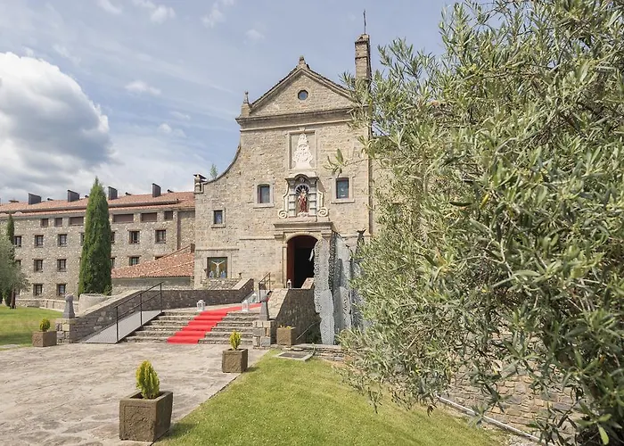 & Monasterio De Boltaña