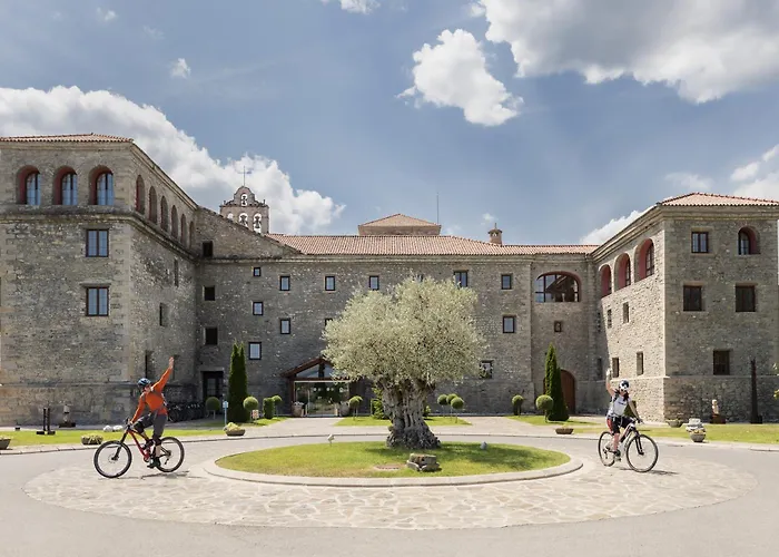 & Monasterio De Hotel Boltaña